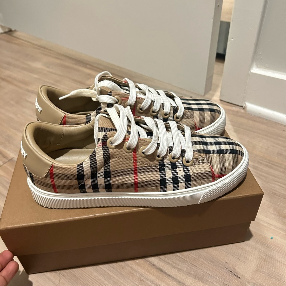 Burberry Plaid Sneakers - Beige and Red